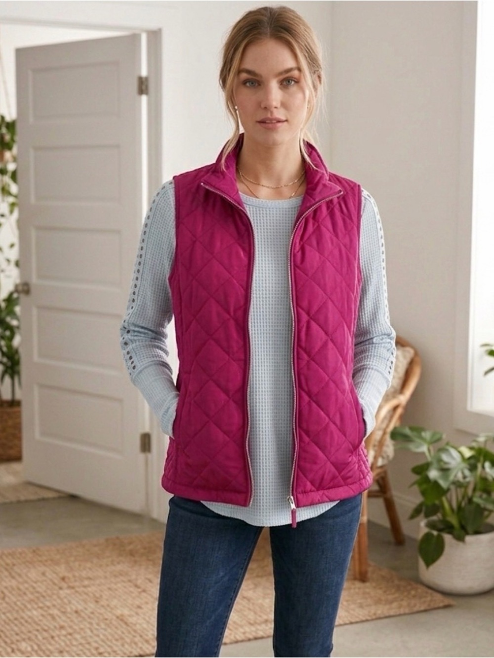 Great Northwest Indigo Burgundy Puffer Vest Size Small. Quilted